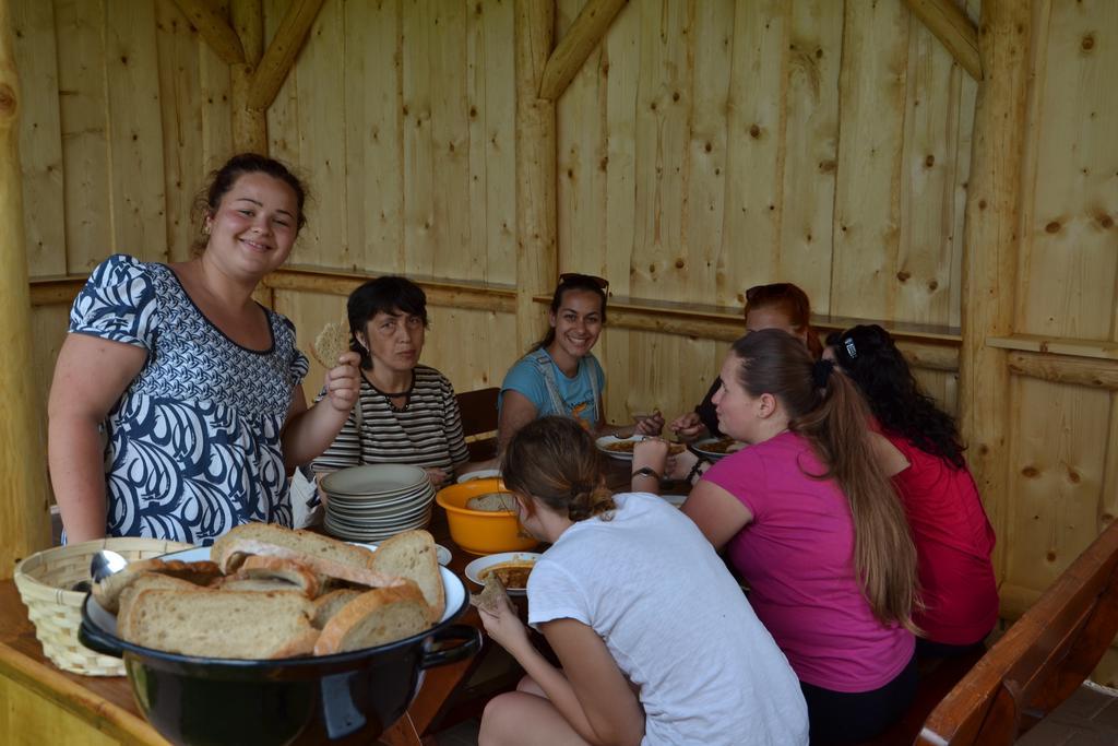 Skipension Jasna Pavčina Lehota Buitenkant foto