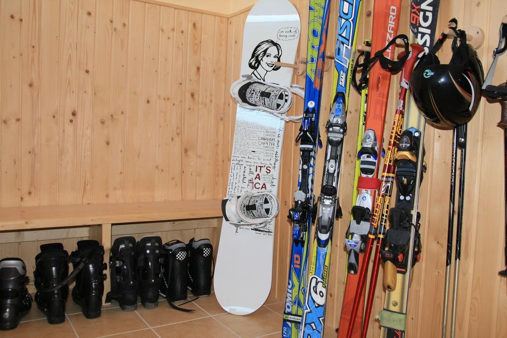 Skipension Jasna Pavčina Lehota Buitenkant foto