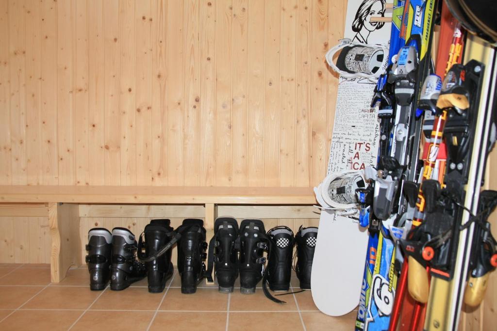 Skipension Jasna Pavčina Lehota Buitenkant foto